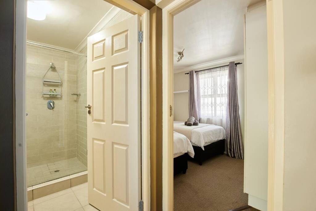 The Rondebosch Easy Living Apartment Cape Town Exterior photo